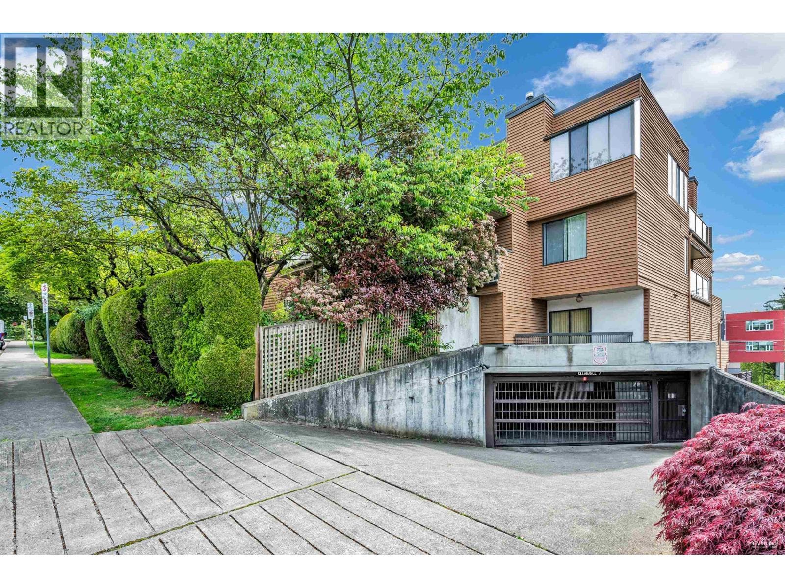 2 bed 1 bath single family at 108 812 MILTON STREET — $535,000