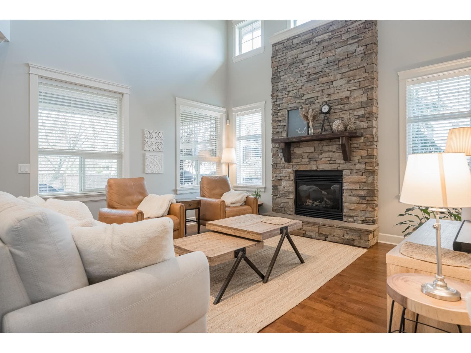 20410 98A AVENUE photo 5