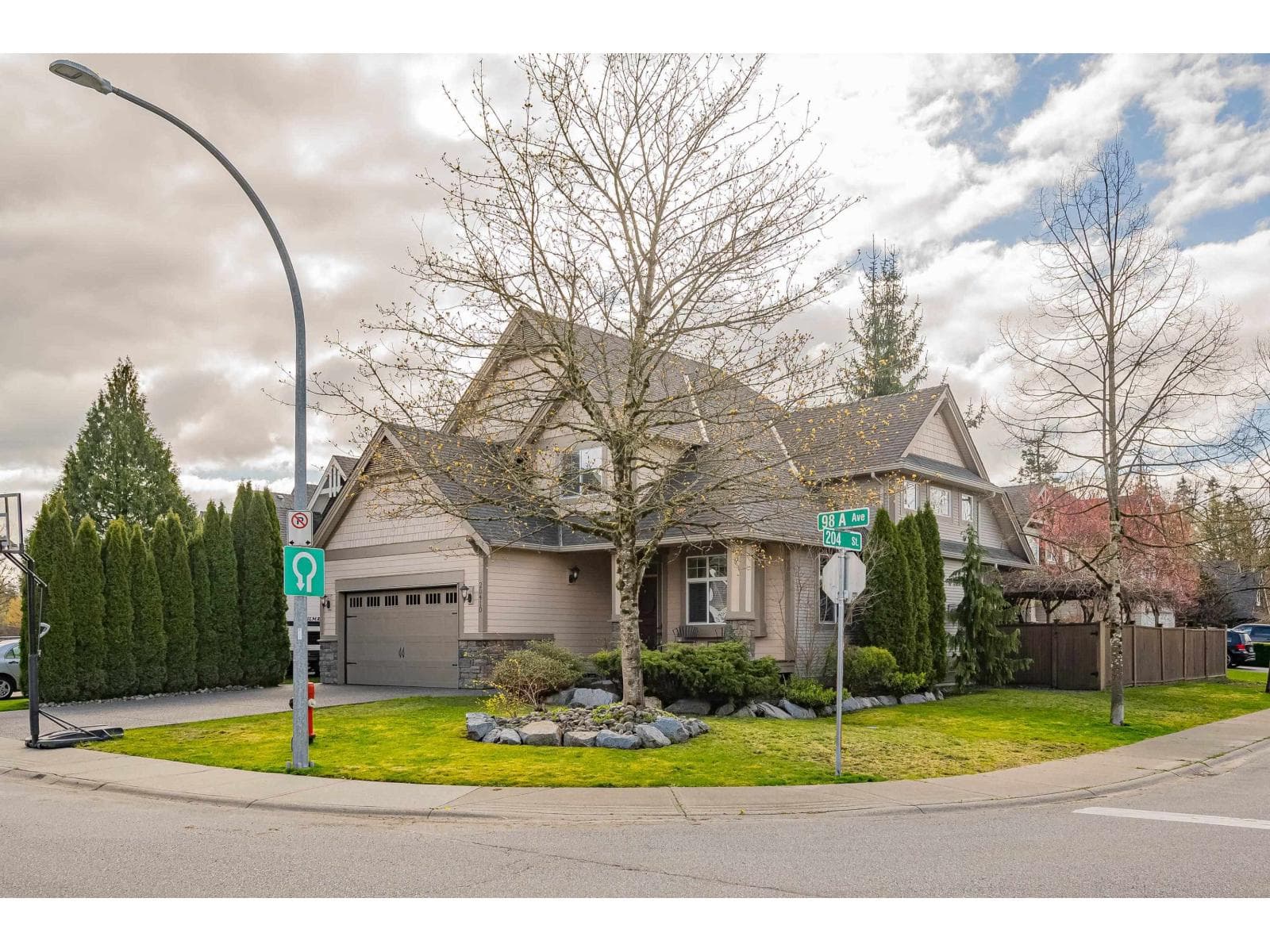 20410 98A AVENUE photo 3
