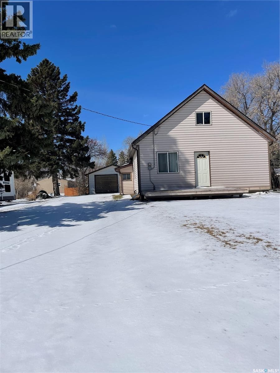 406 Southesk STREET — photo 2
