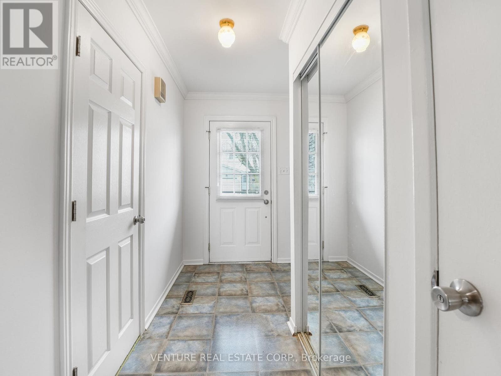 7 - 6779 GLEN ERIN DRIVE photo 3