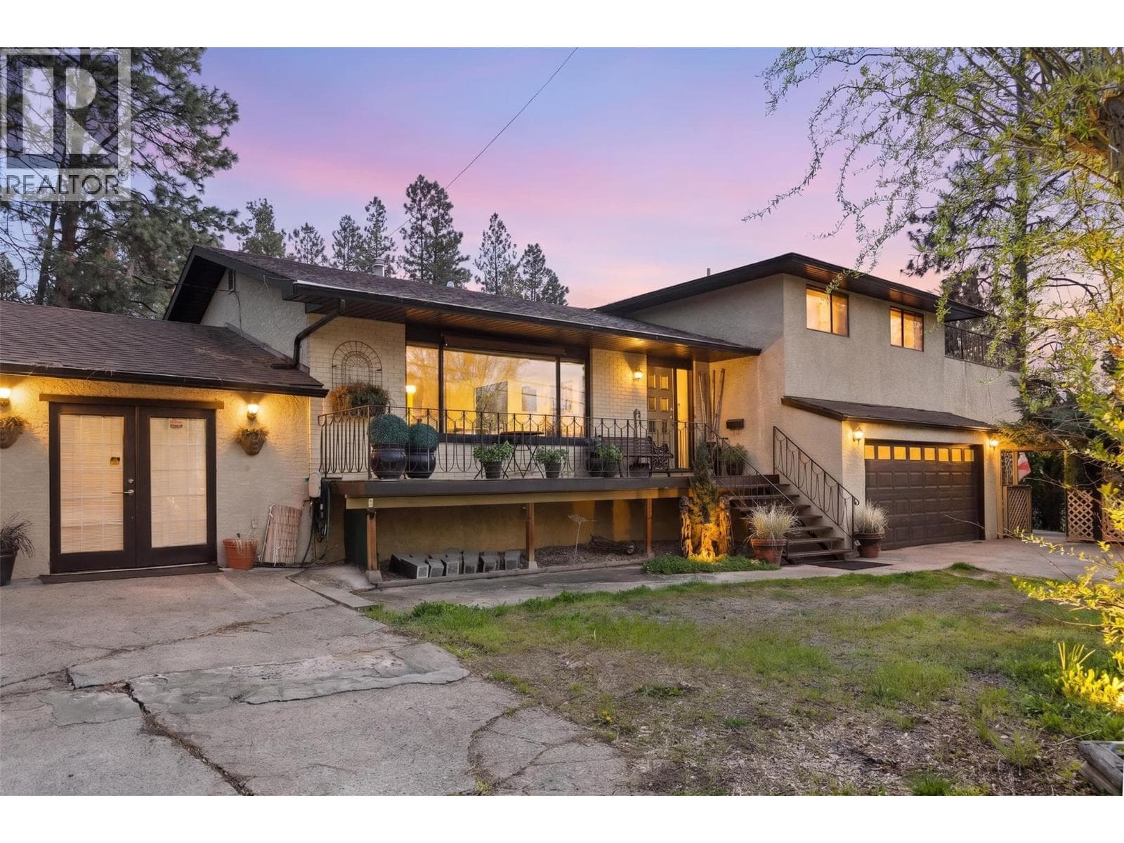 3 bed 3 bath single family at 599 Clifton Road S — $899,999