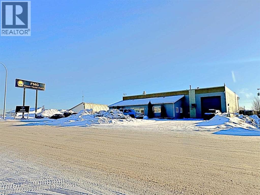 145 Macdonald Crescent photo 2