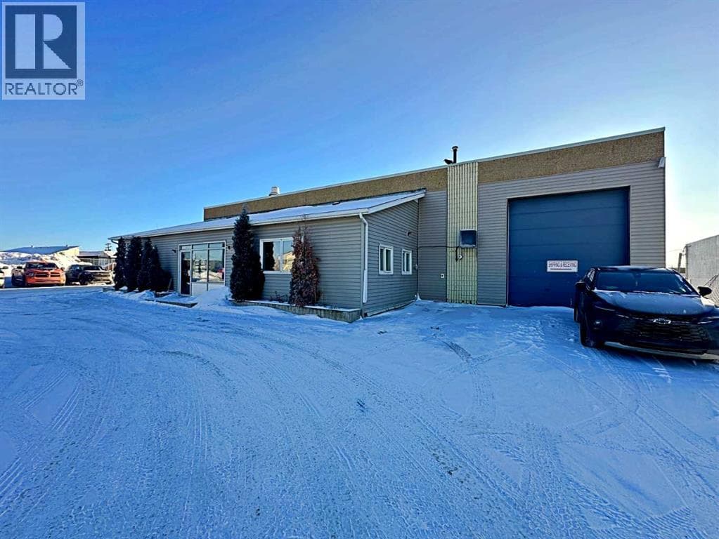 145 Macdonald Crescent photo 3