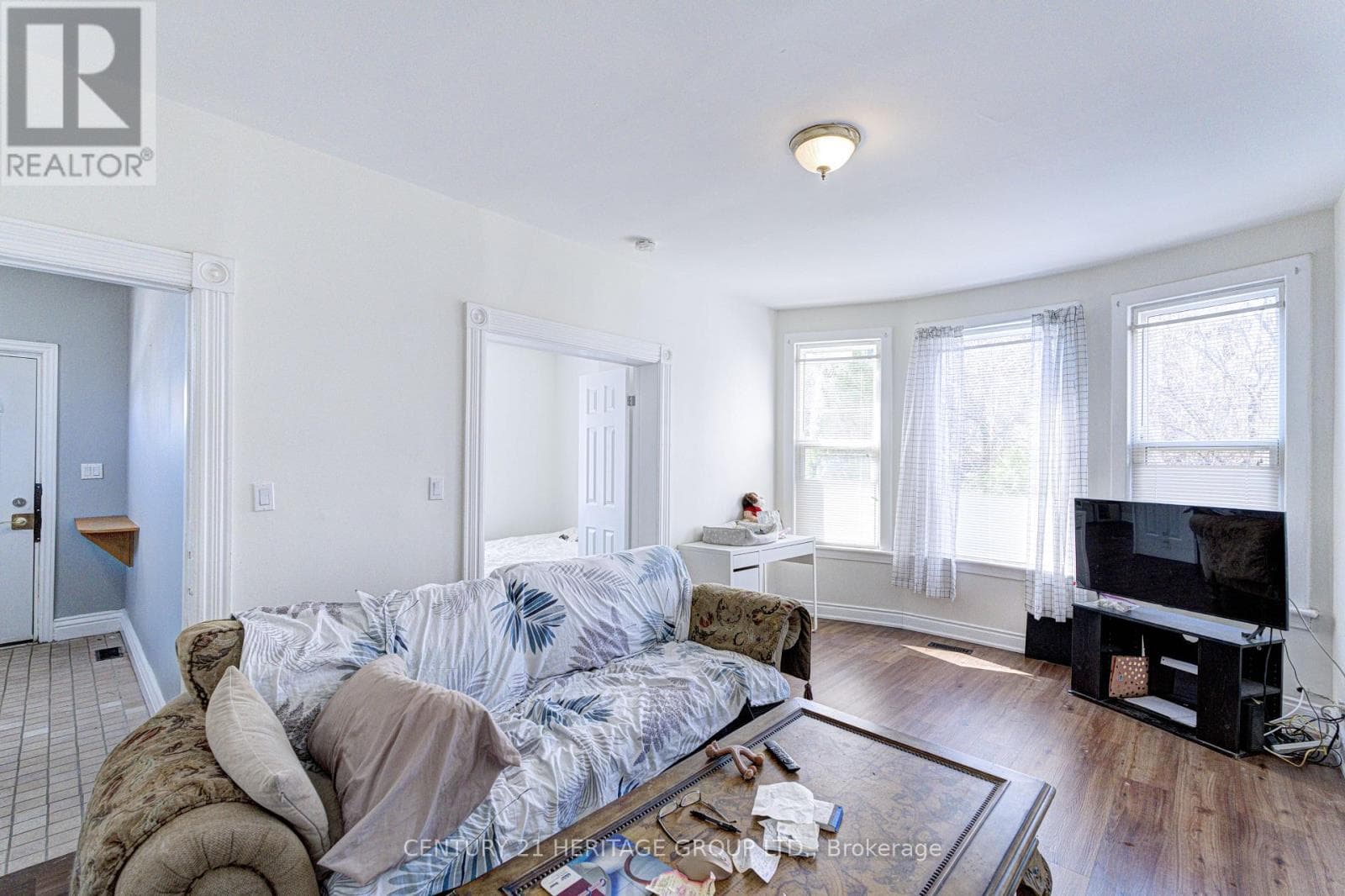 243 GIBSON AVENUE photo 4