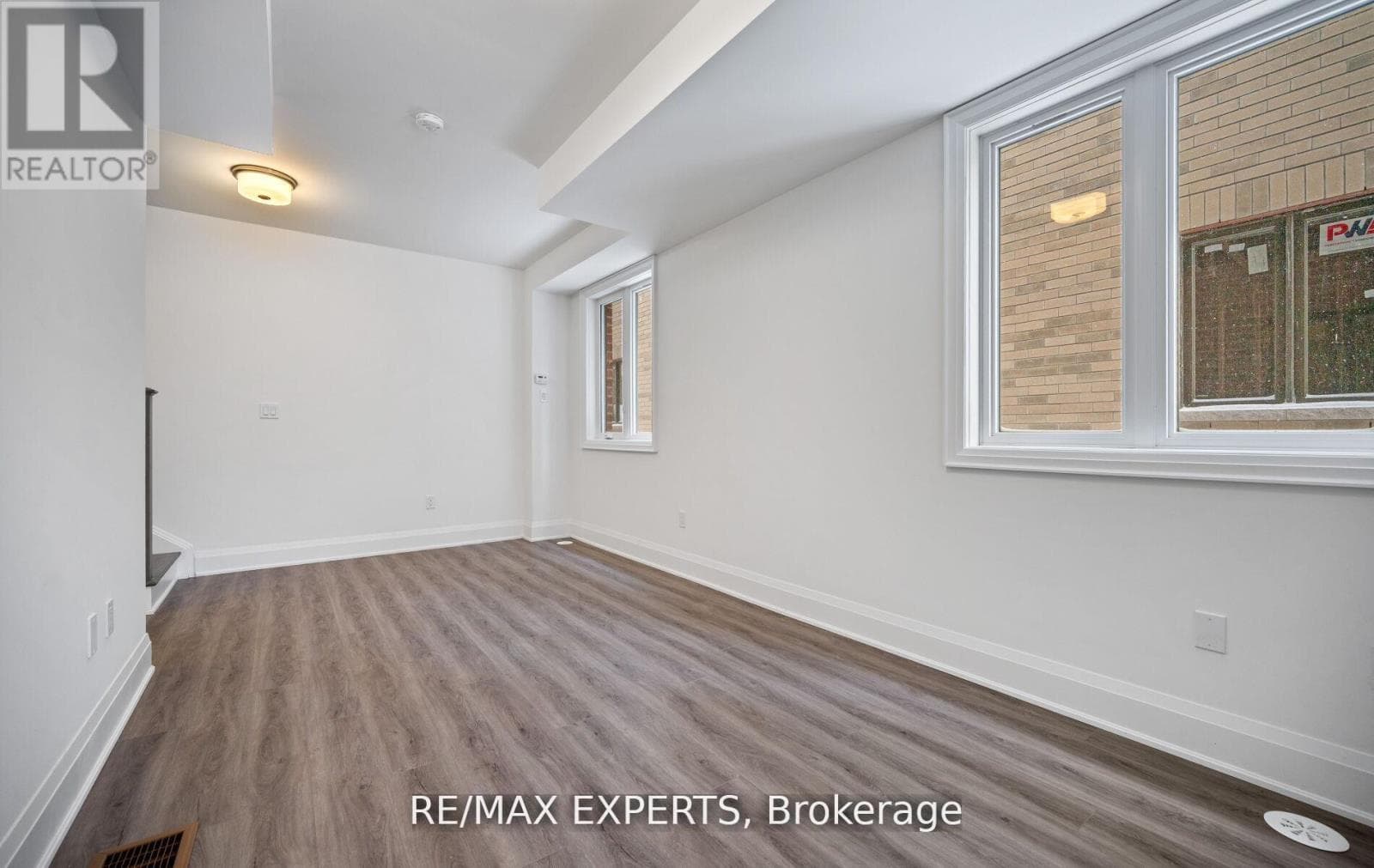 3304 AZAM WAY photo 4