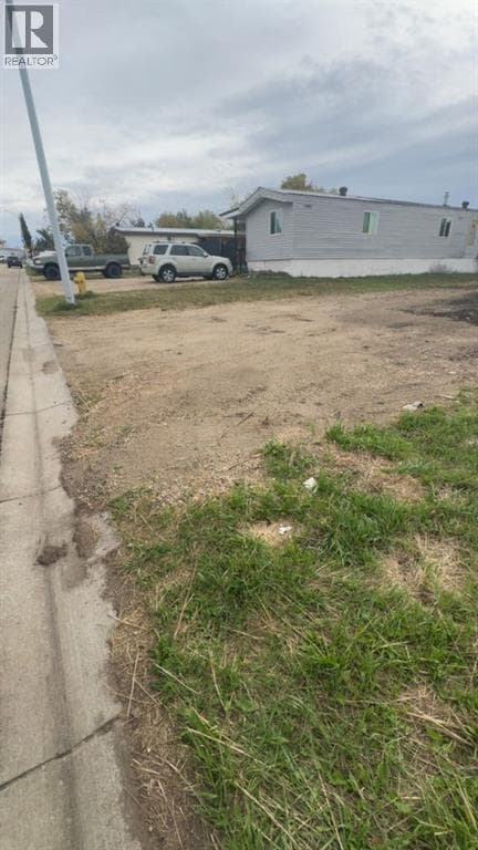 9729 120 Avenue photo 4