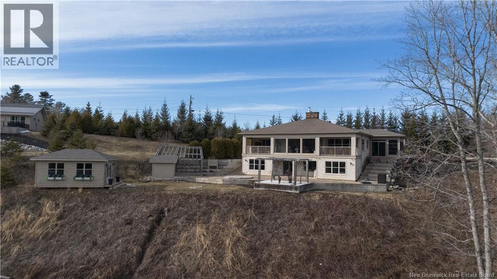 3 bed 3 bath single family at 19 London Road — $959,900