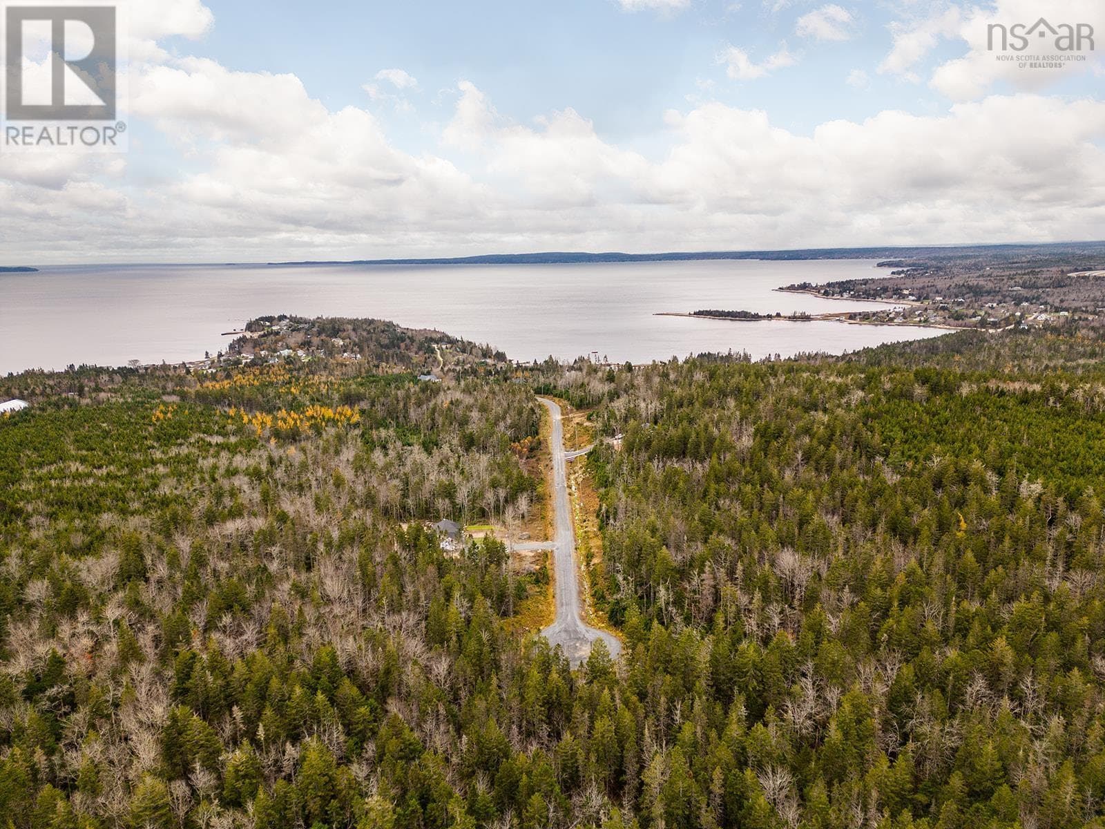 120 Deeridge Road photo 4
