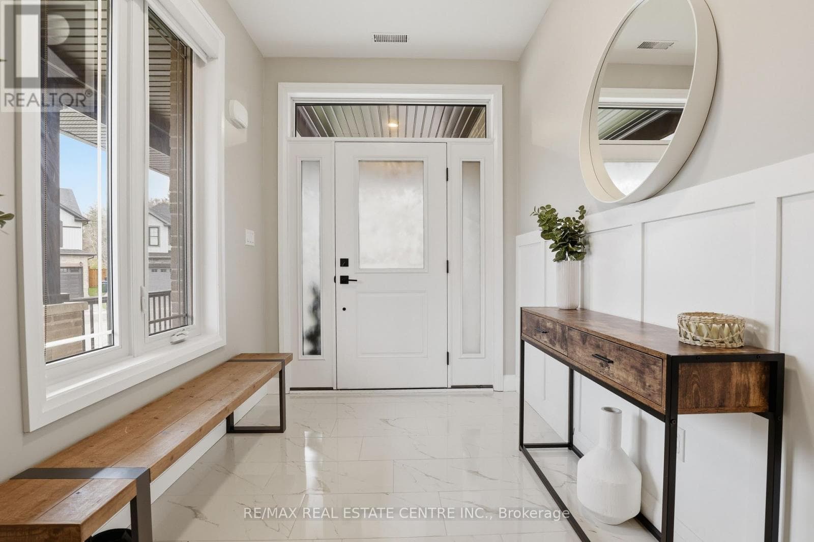 95 DALLAN DRIVE photo 4