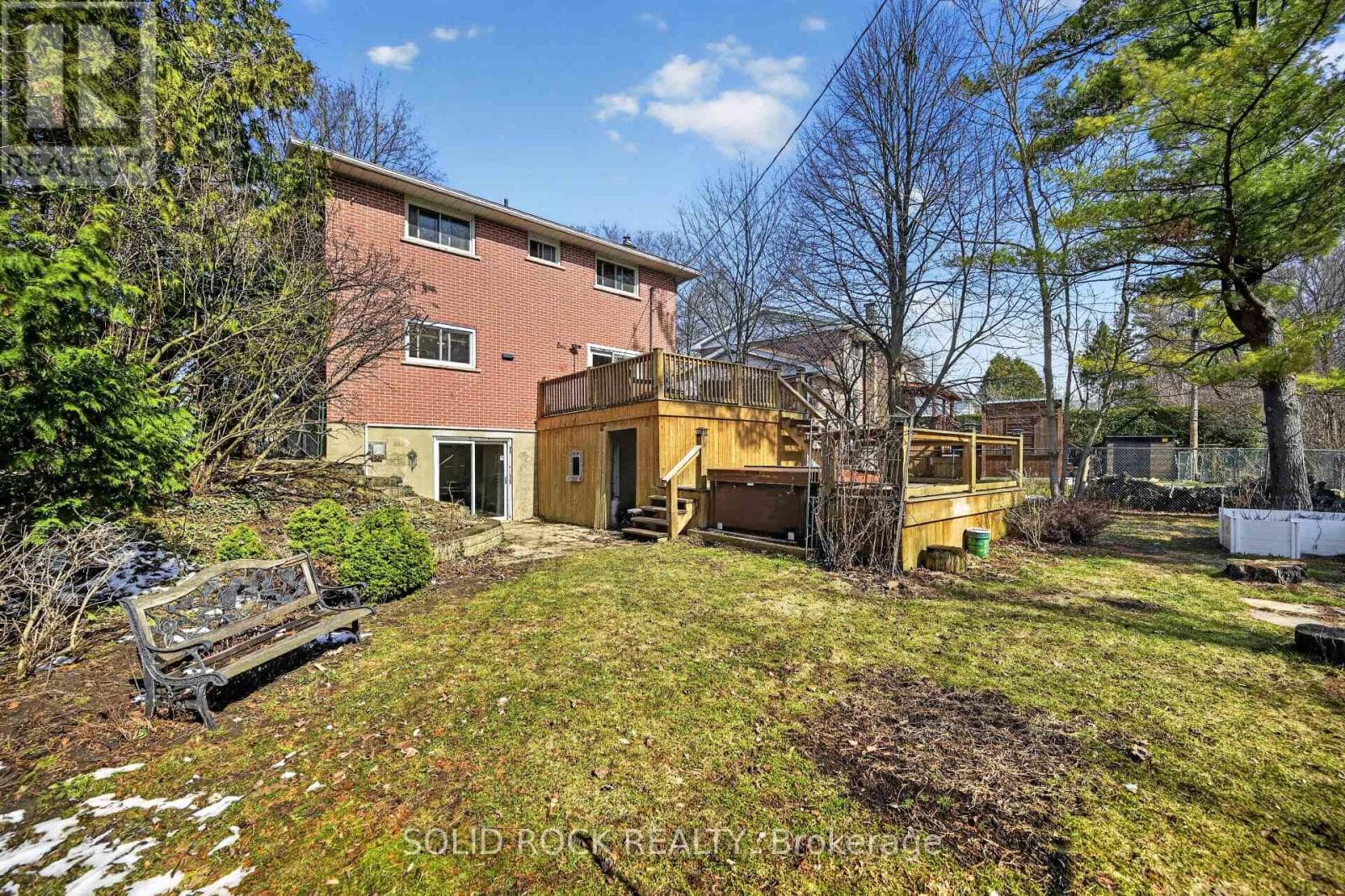 209 REYNOLDS DRIVE E photo 5