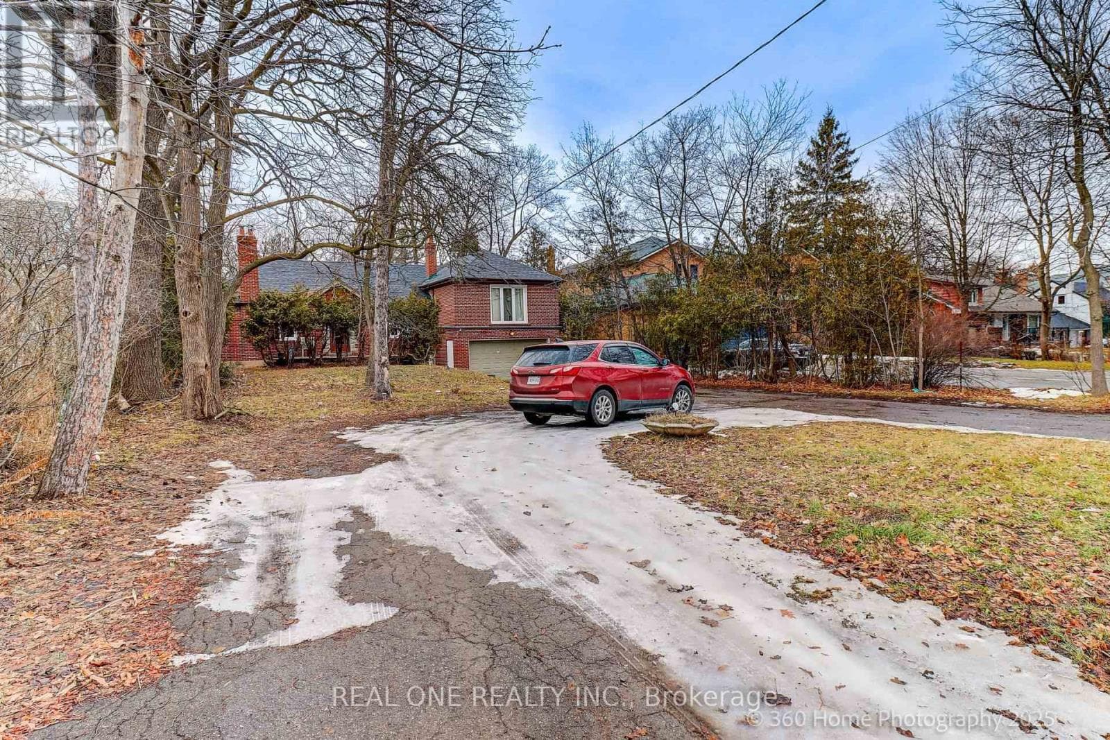 212 CUMMER AVENUE photo 5