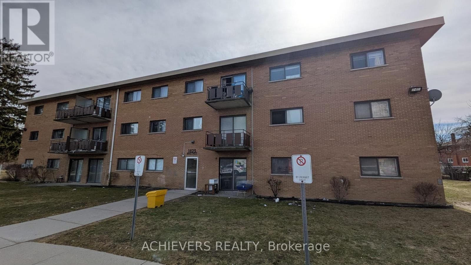 105 - 1825 WHITNEY STREET photo 2