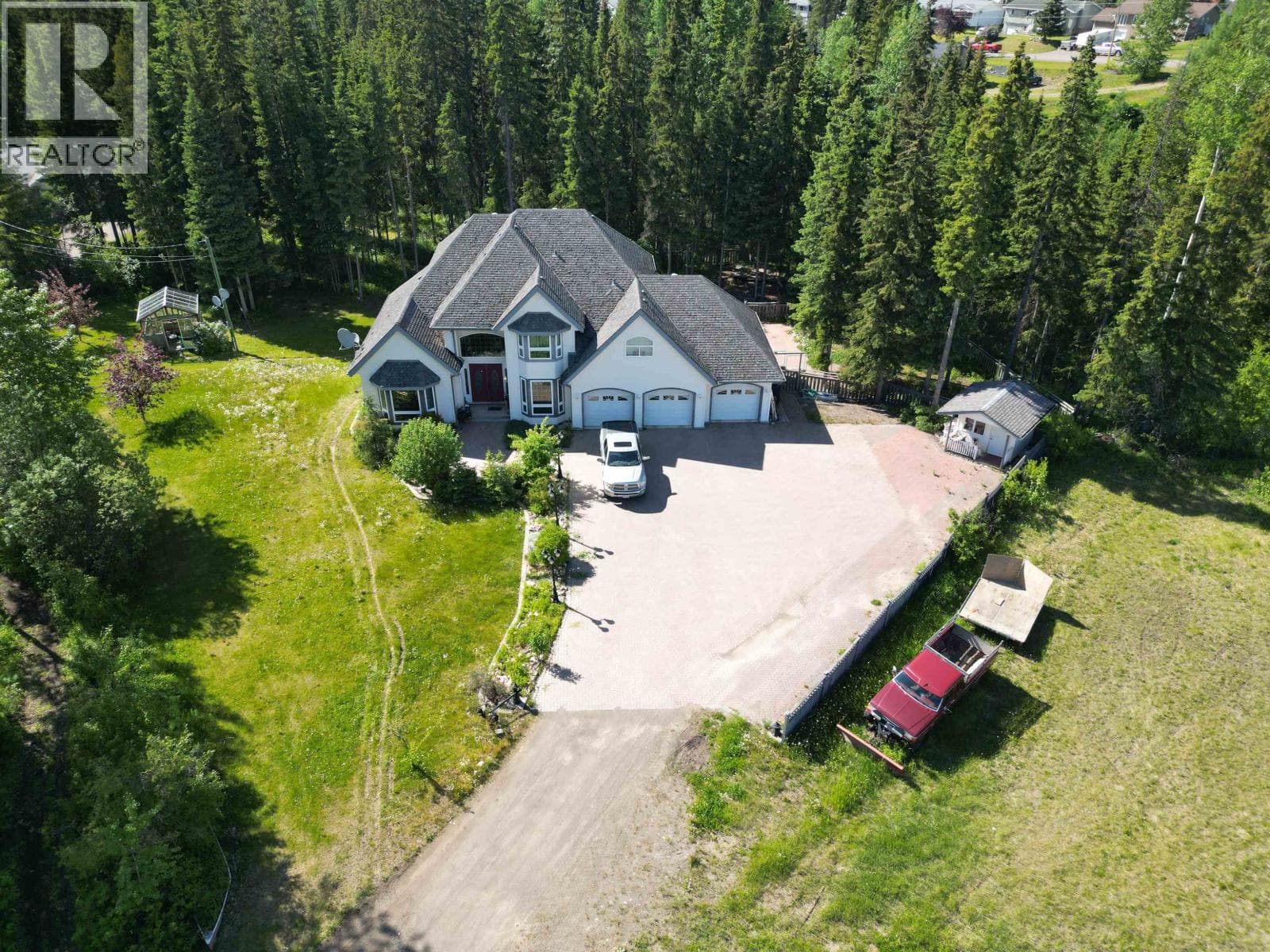 4 bed 5 bath single family at 585 5TH AVENUE — $440,000