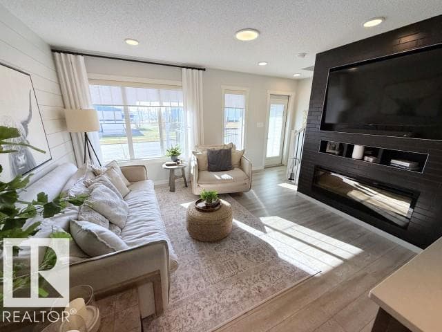 #67 50 MCLAUGHLIN DR photo 4