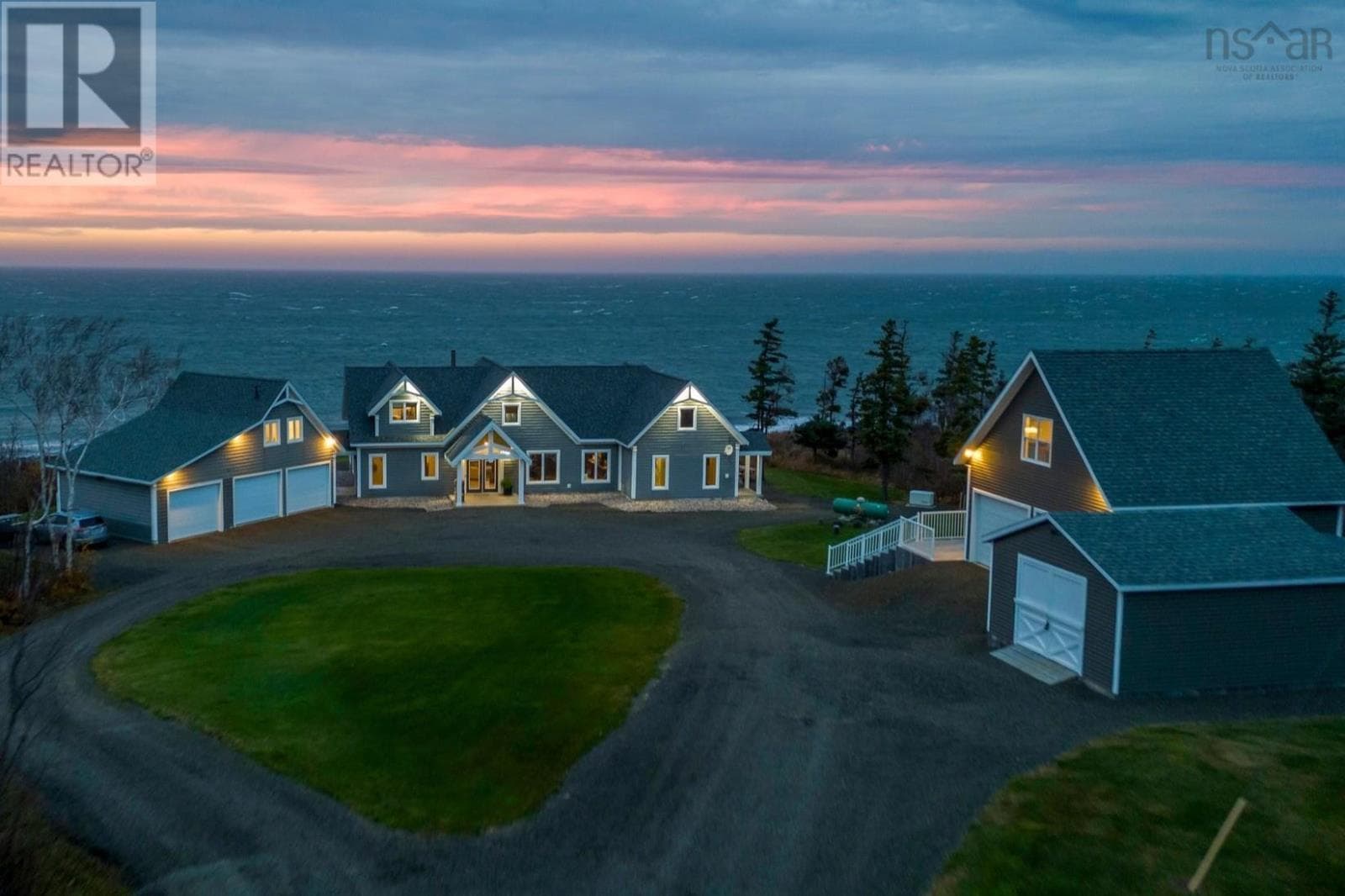 5199 Shore Road photo 4