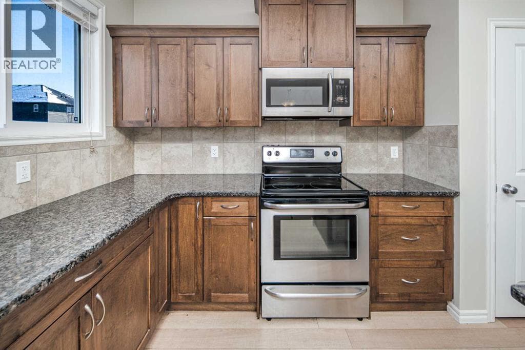 88 Legacy Mews SE photo 4