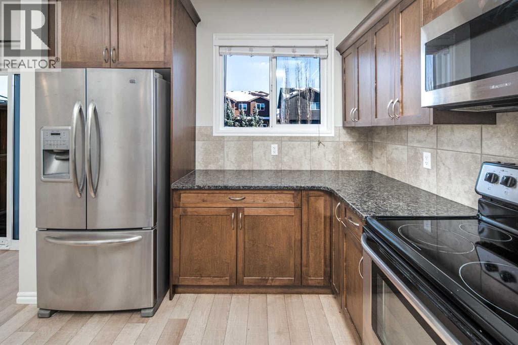 88 Legacy Mews SE photo 5