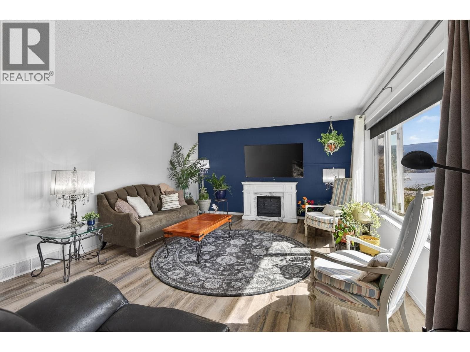 6100 MACDONALD Street photo 4