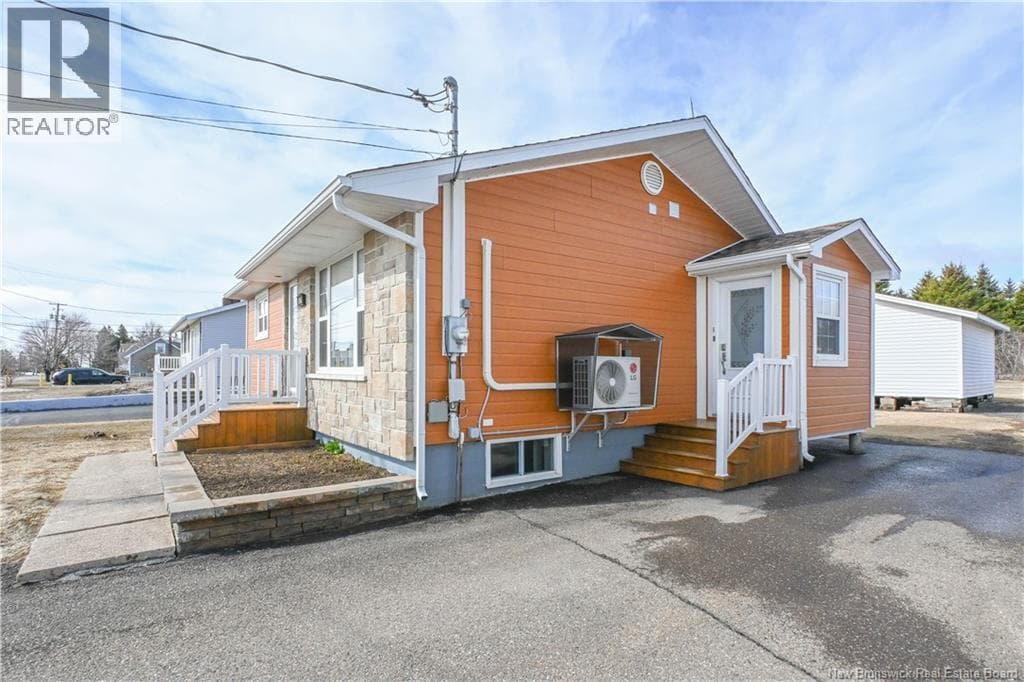4279 Beauregard Street photo 3