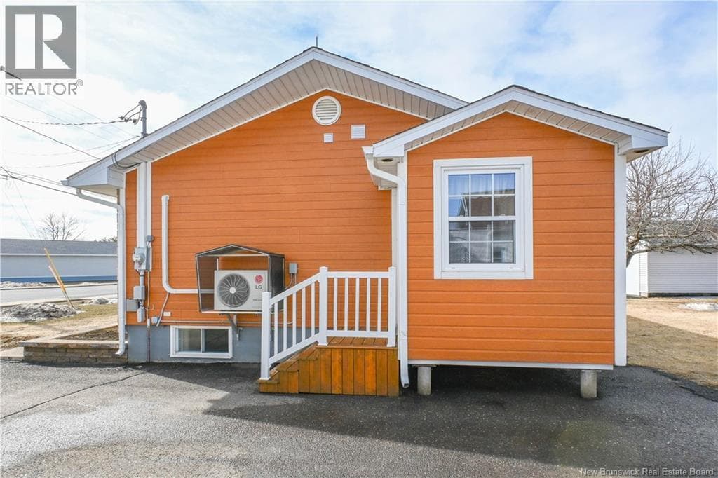 4279 Beauregard Street photo 4
