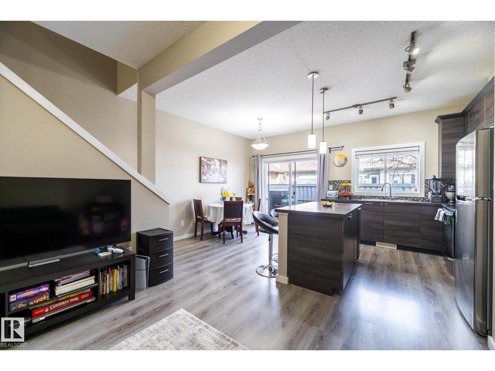 #4 3710 ALLAN DR SW photo 4