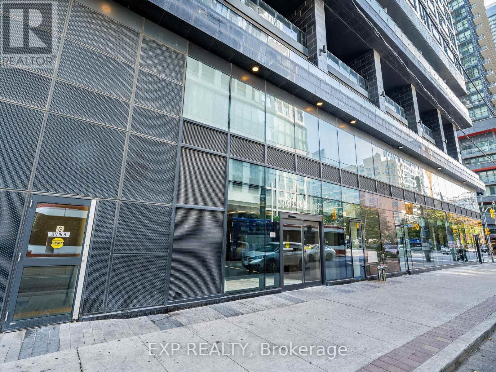3708 - 181 DUNDAS STREET E photo 3