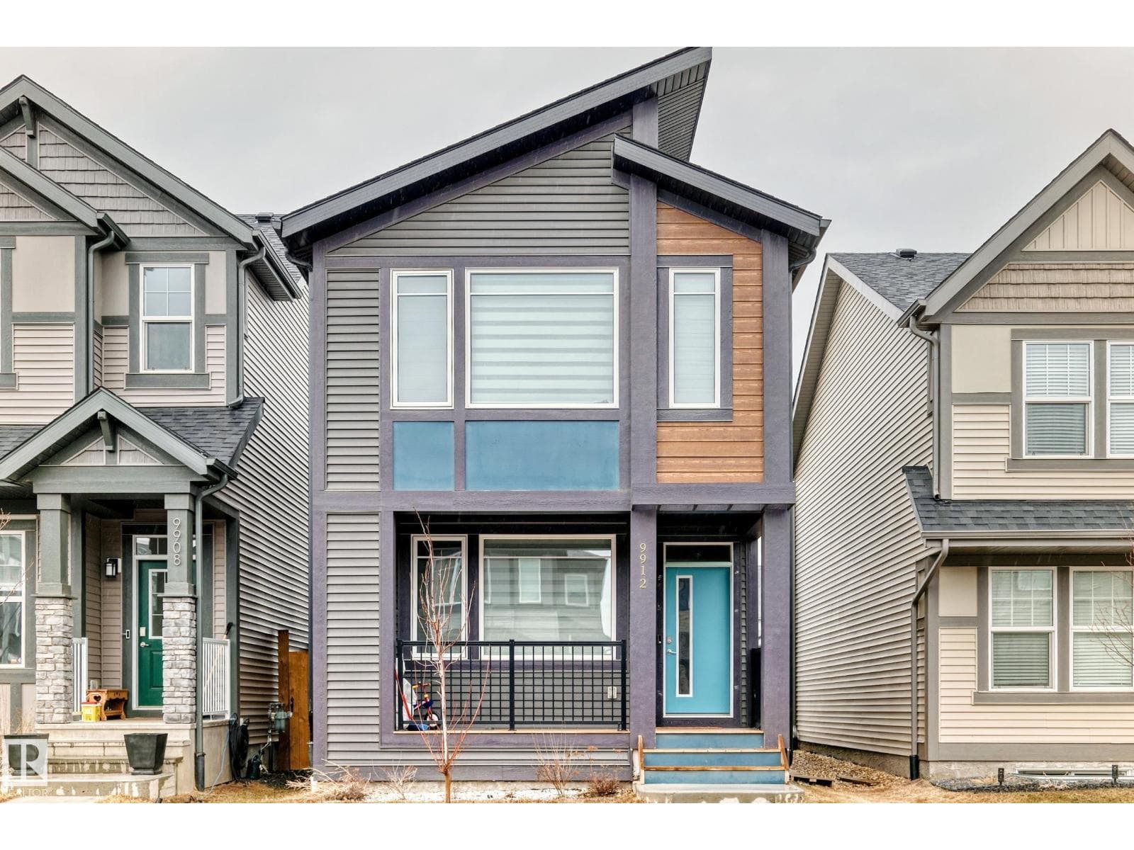 4 bed 4 bath single family at 9912 226 ST NW — $534,900