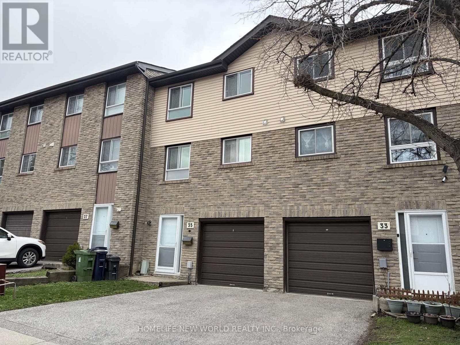 3 bed 2 bath single family at 35 - 1121 SANDHURST CIRCLE — $669,900