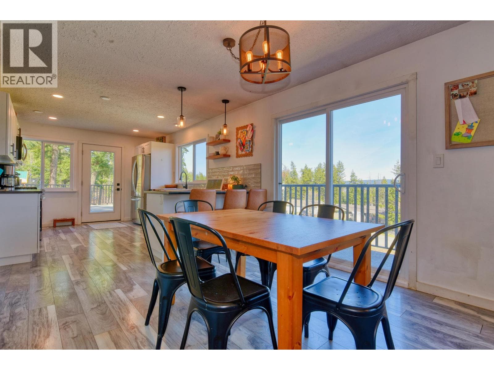 804 SHAW ROAD photo 4