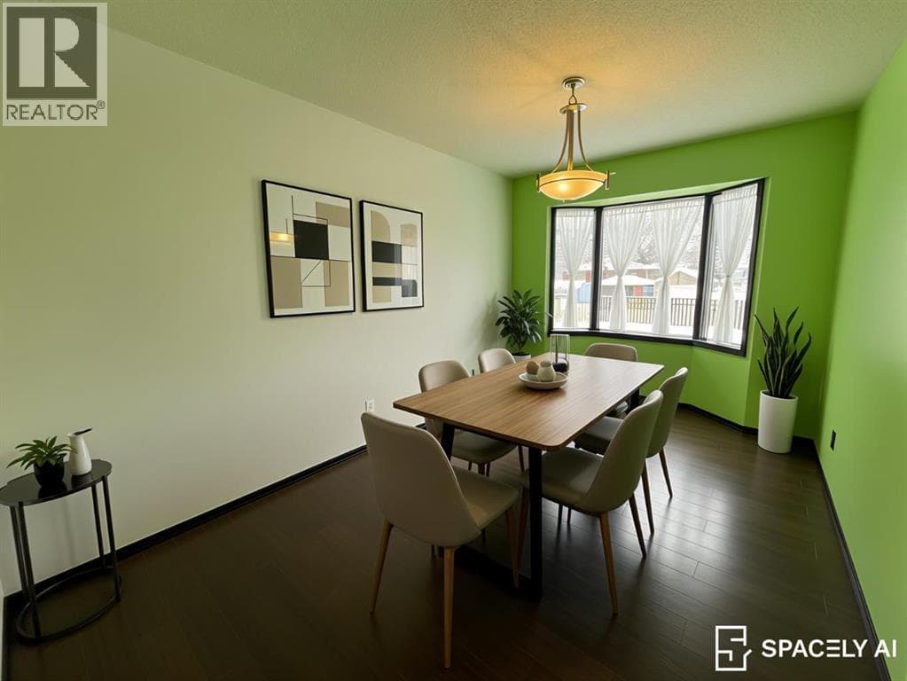 5112 55 Ave photo 4