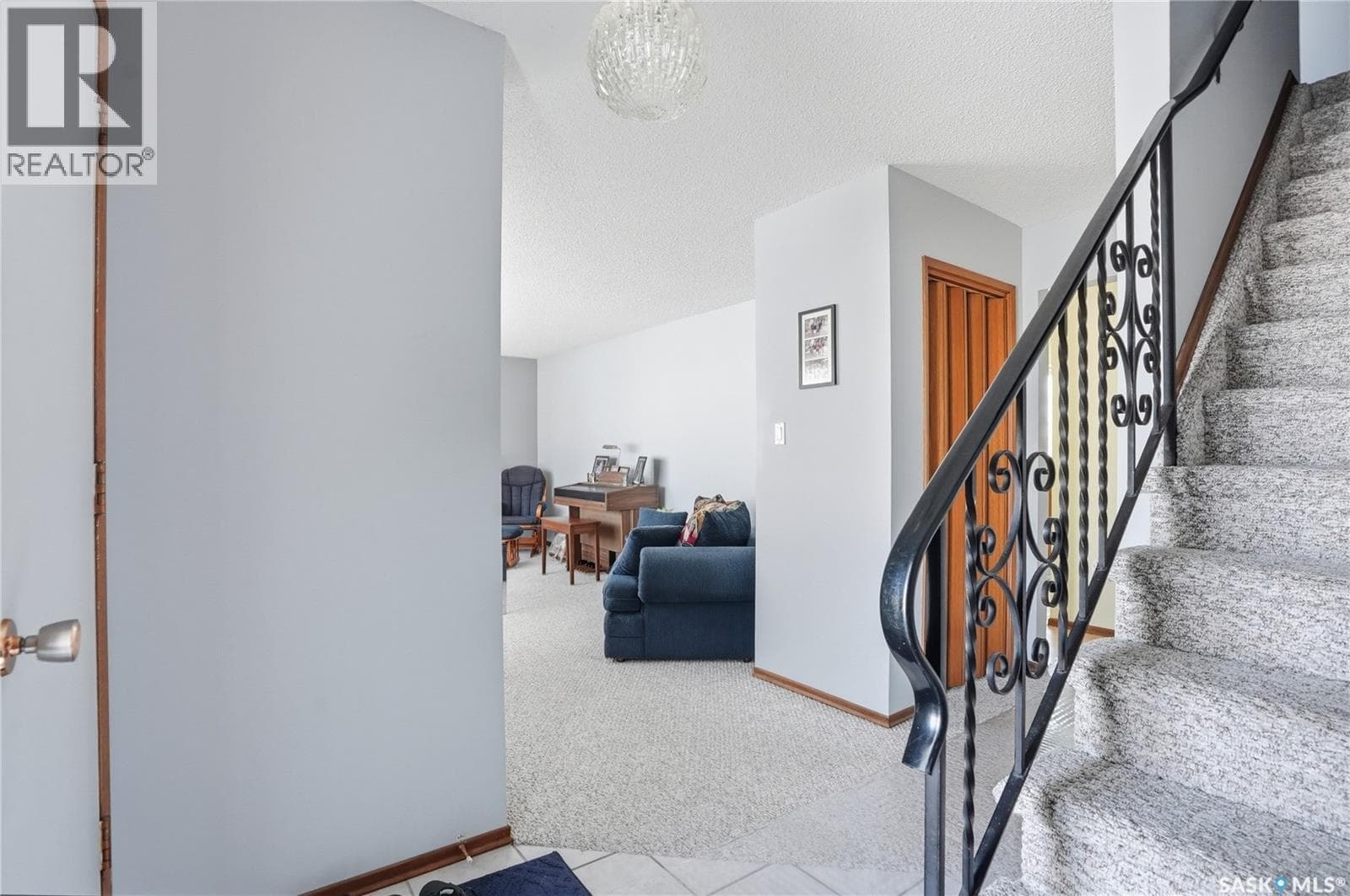 68 Deborah CRESCENT photo 5