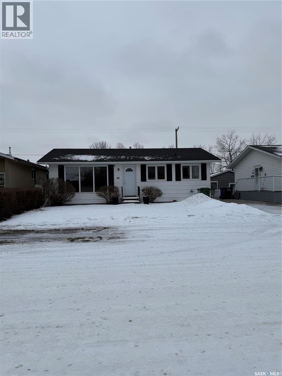 3 bed 2 bath single family at 51 Shelley DRIVE — $184,900