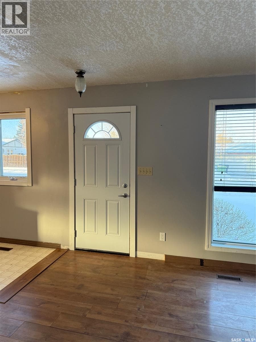 51 Shelley DRIVE photo 2