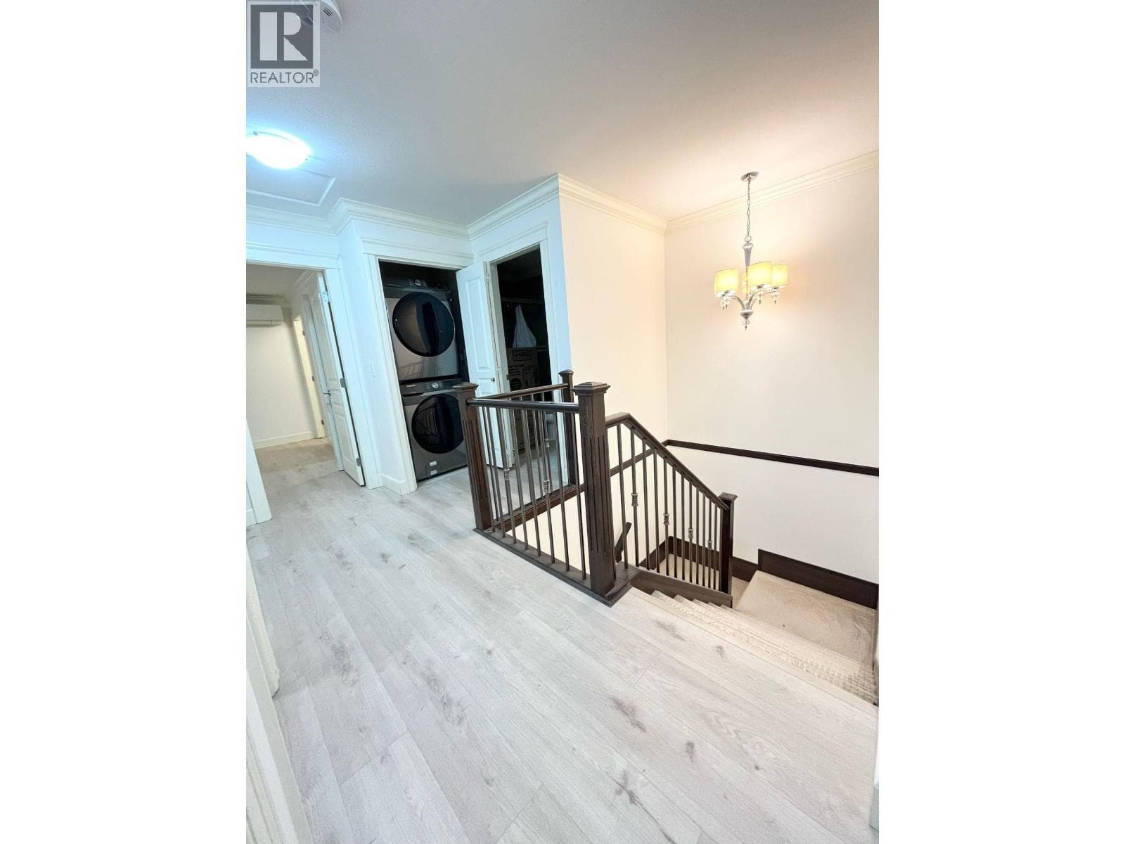 10 8091 WILLIAMS ROAD photo 5