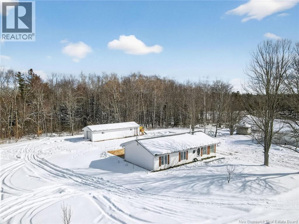108 Lewis Road photo 4