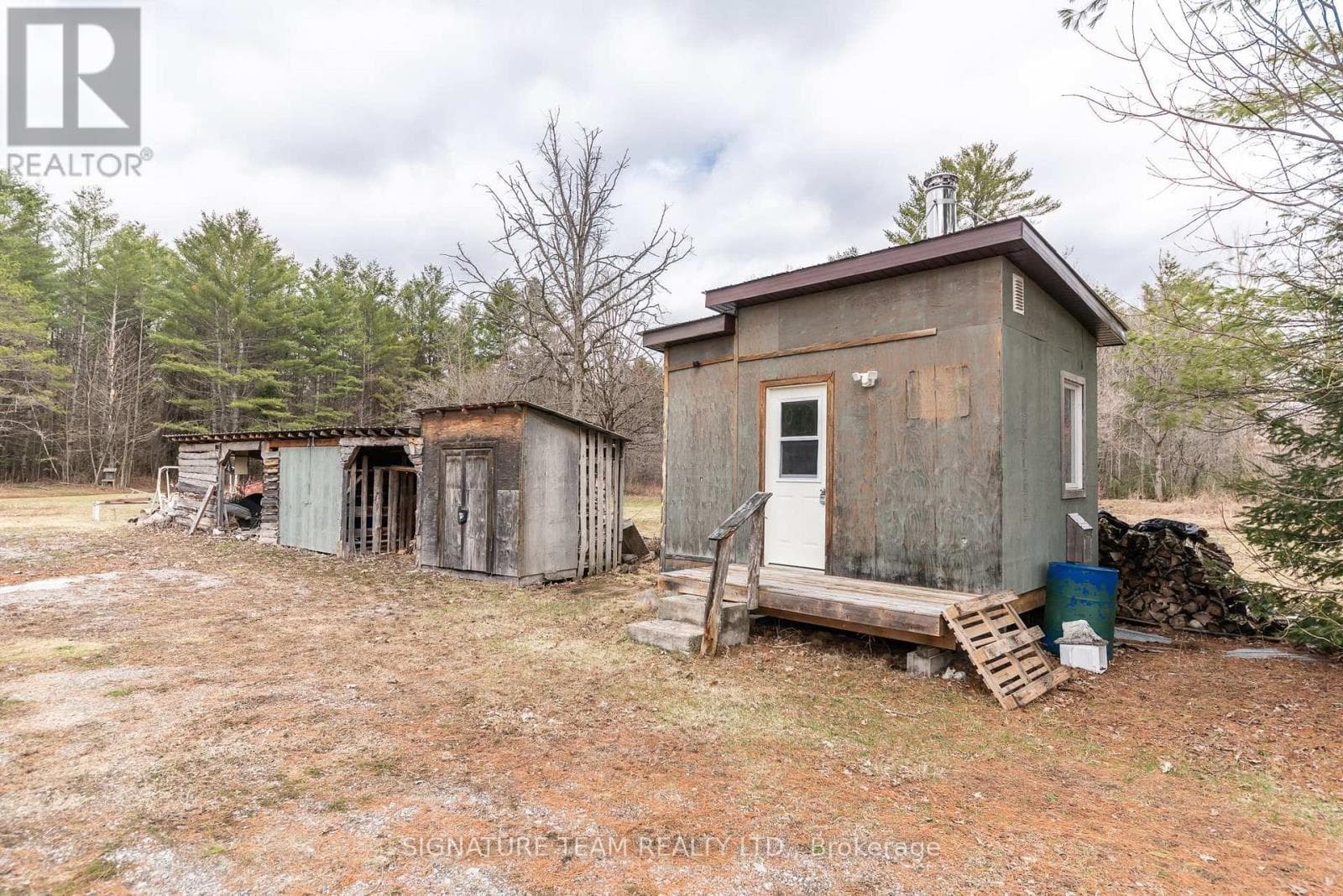 1131 WRIGHT ROAD photo 3