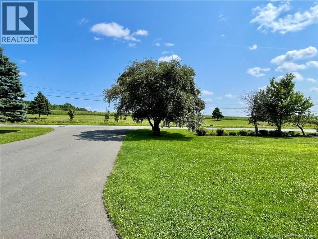 615 Rockland Road photo 4