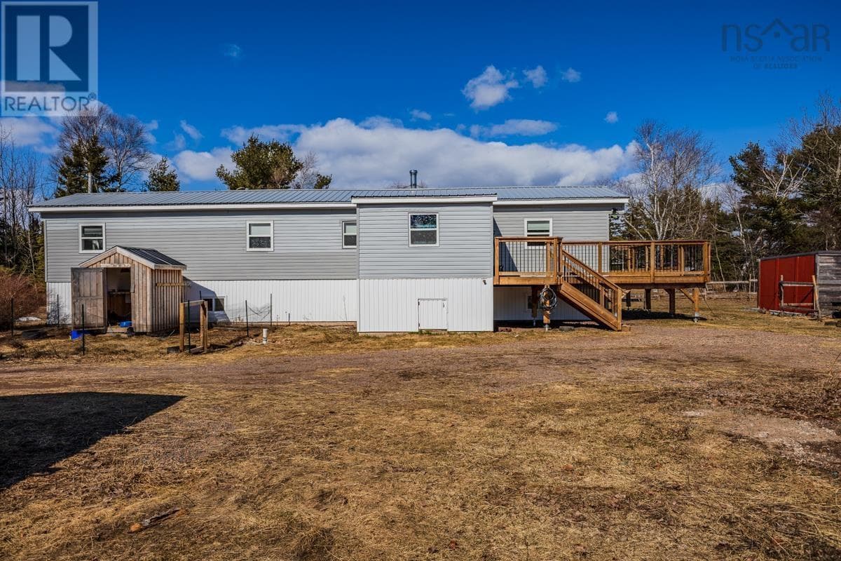 239 LITTLE DYKE Road photo 2