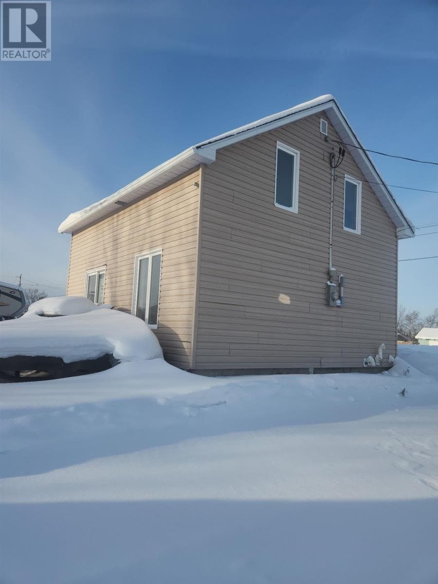 3 bed 1 bath single family at 20 Edward ST — $79,900