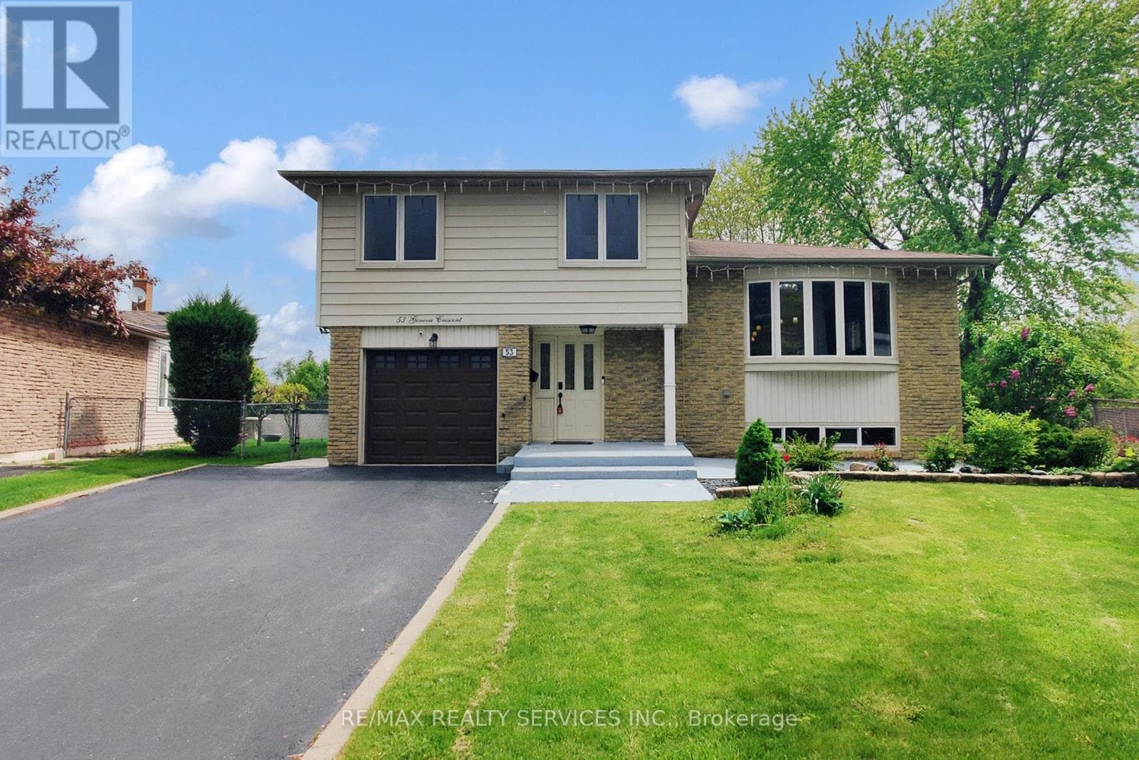 4 bed 3 bath single family at 53 GENEVA CRESCENT — $919,900