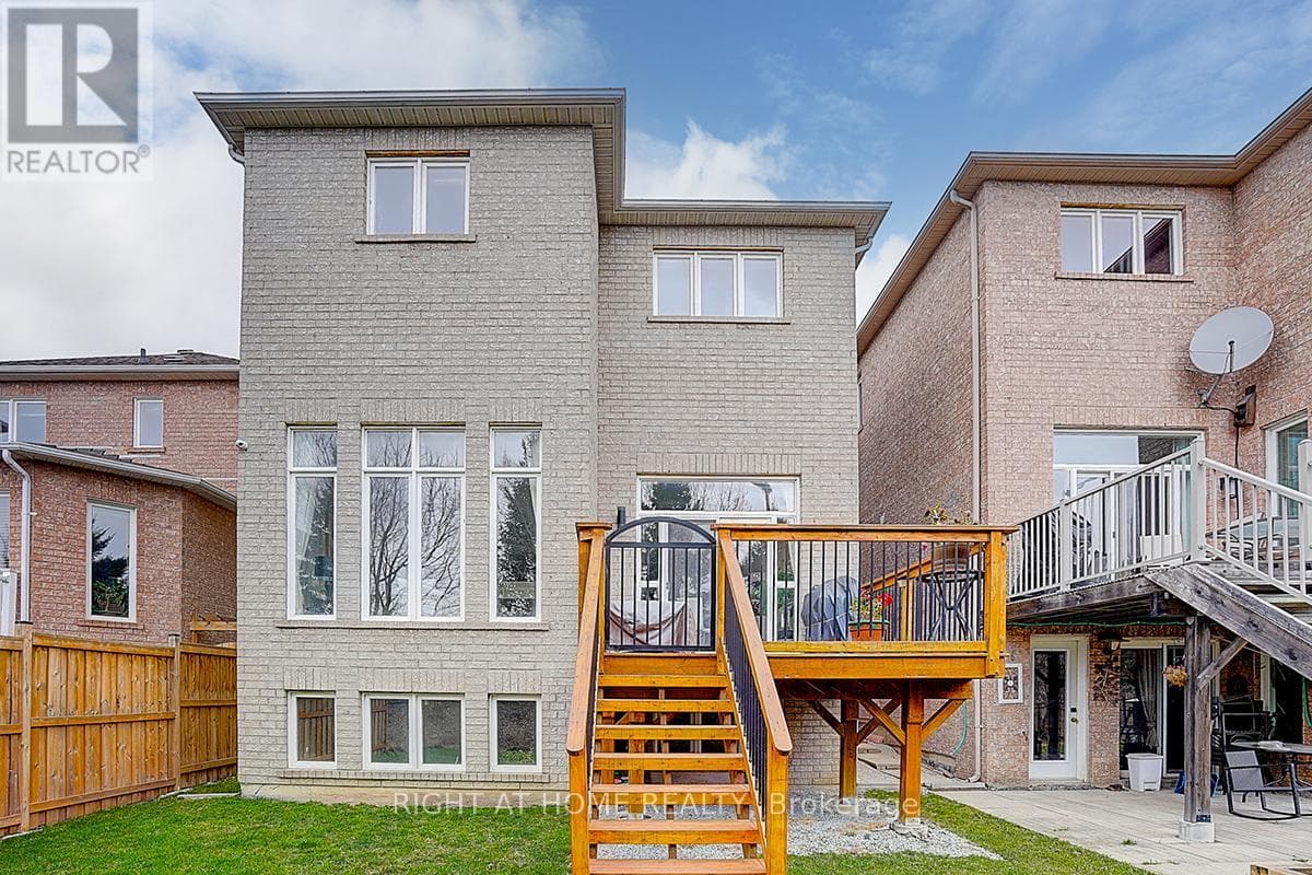 47 TOPOROWSKI AVENUE photo 5