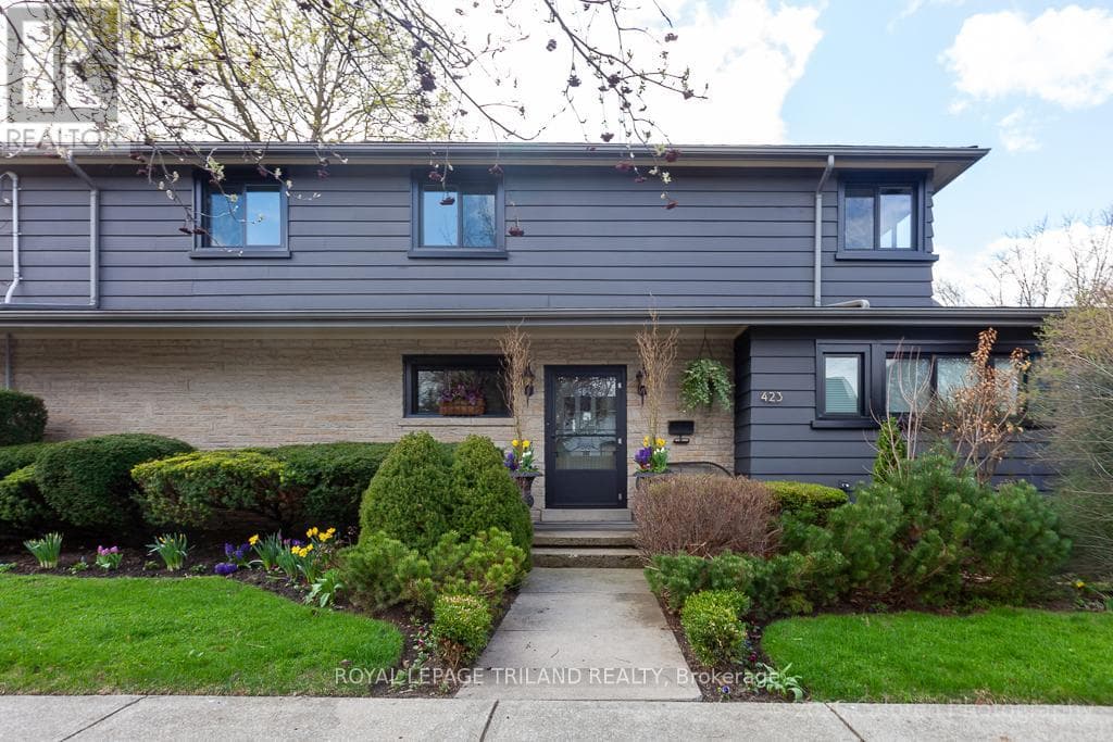 423 MOORE STREET photo 2