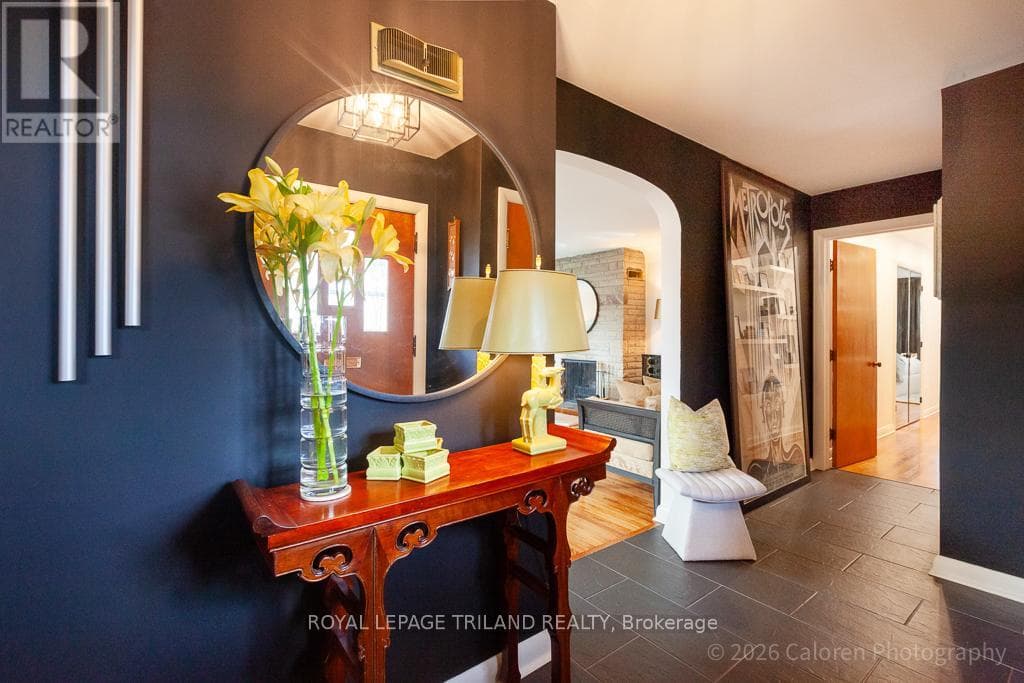 423 MOORE STREET photo 3
