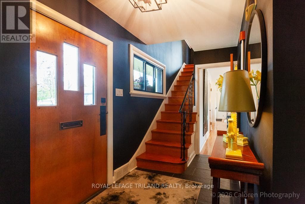 423 MOORE STREET photo 4