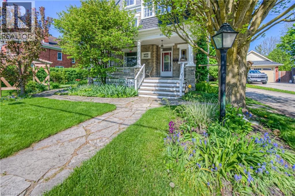 333 BARBER Avenue N photo 4