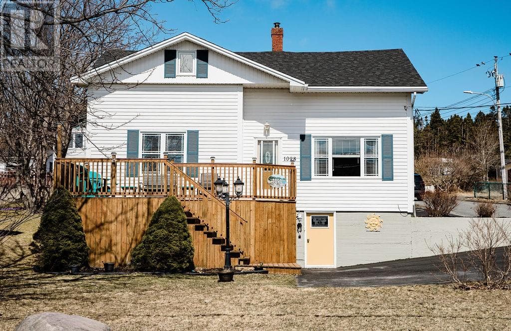 5 bed 3 bath single family at 1098 Main Road — $309,000