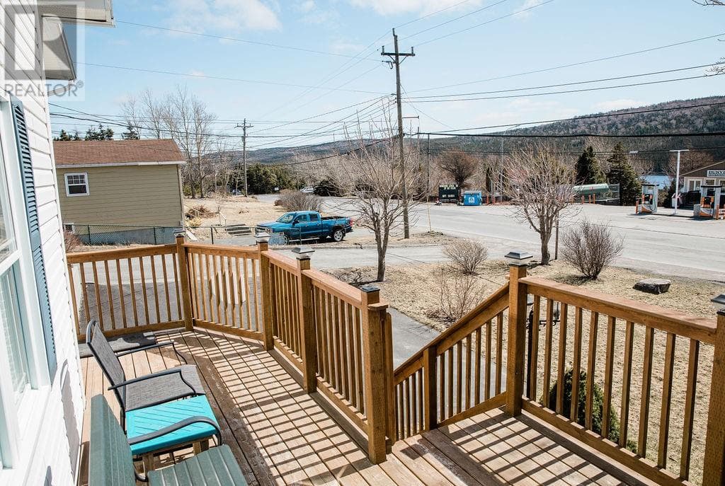 1098 Main Road photo 4