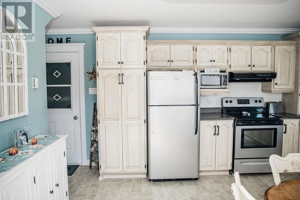 1098 Main Road photo 5