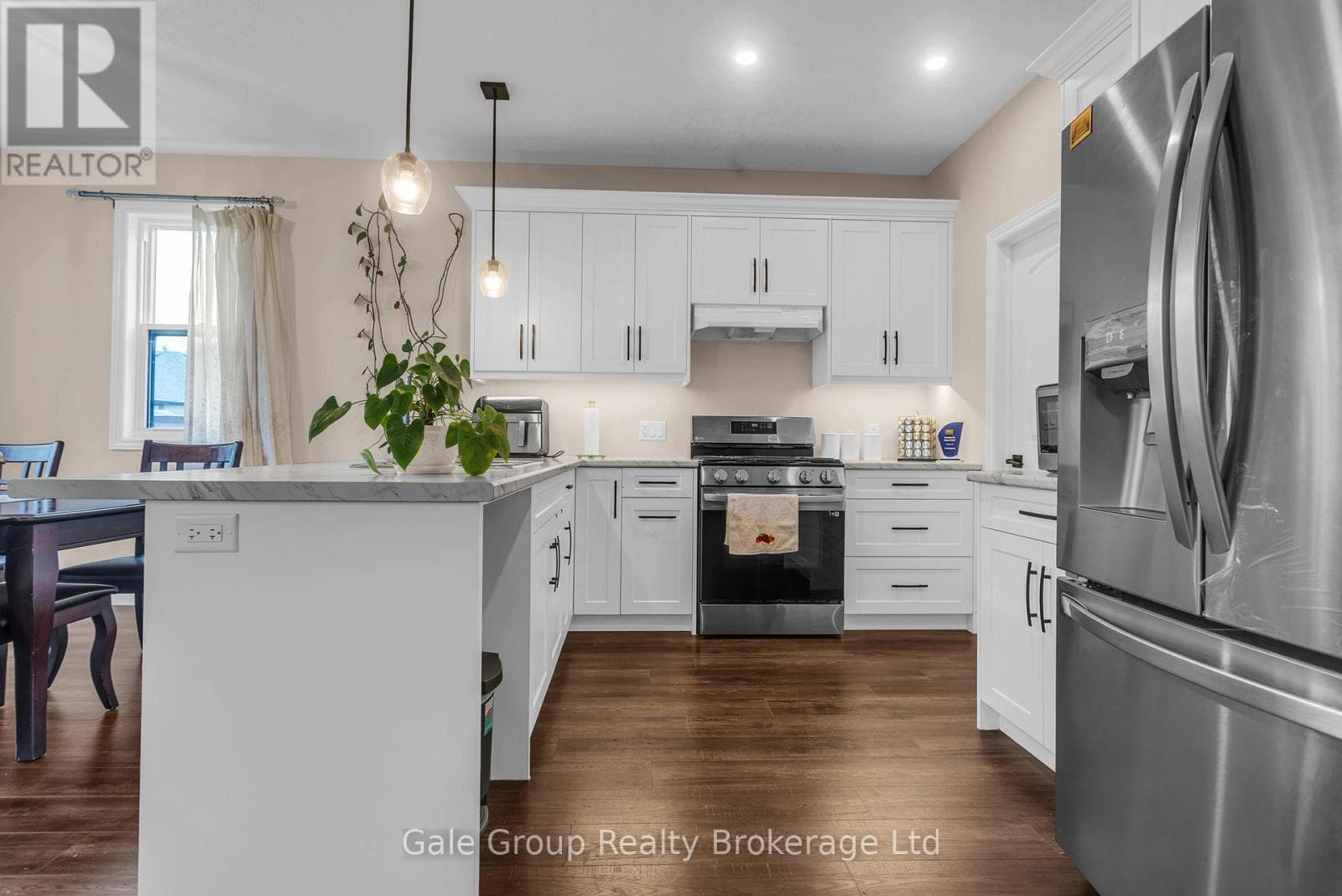 48 CASH CRESCENT photo 4